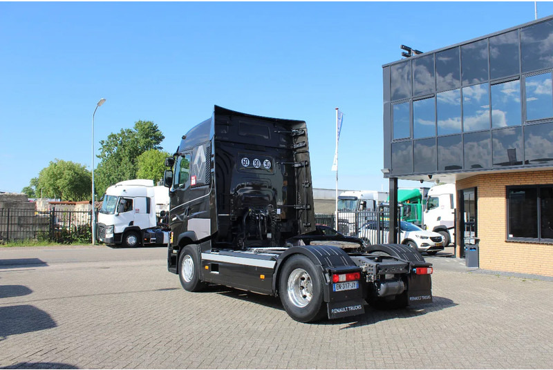 Renault T520 * RETARDER * 2 TANK * 2 BED * - Nyergesvontató: 3 kép. Renault T520 * RETARDER * 2 TANK * 2 BED * - Nyergesvontató: 3 kép.