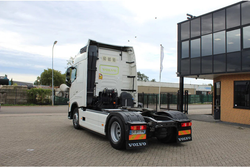 Volvo FH 13.500 * EURO6 * 4X2 * - Nyergesvontató: 4 kép. Volvo FH 13.500 * EURO6 * 4X2 * - Nyergesvontató: 4 kép.