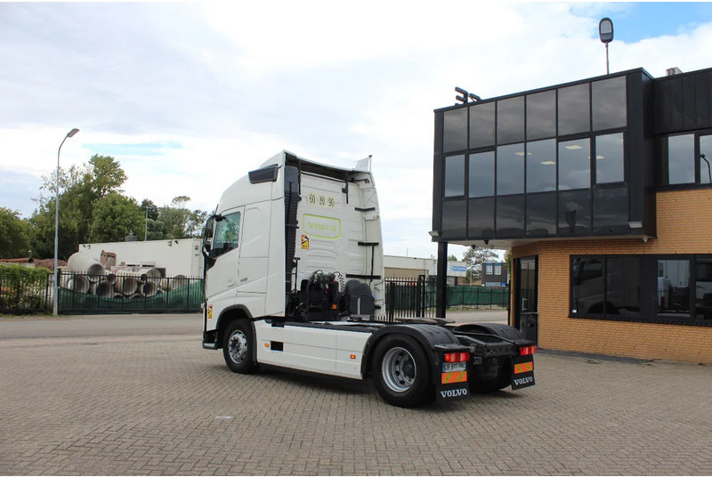 Volvo FH 13.500 * EURO6 * 4X2 * - Nyergesvontató: 3 kép. Volvo FH 13.500 * EURO6 * 4X2 * - Nyergesvontató: 3 kép.