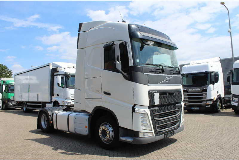 Volvo FH 13.500 * EURO6 * 4X2 * - Nyergesvontató: 5 kép. Volvo FH 13.500 * EURO6 * 4X2 * - Nyergesvontató: 5 kép.