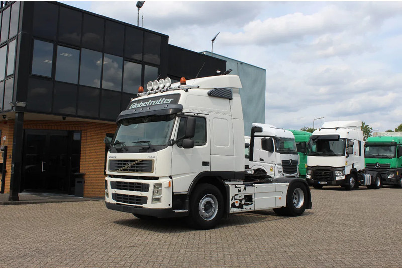 Volvo FM 380 * hydraulic * 4x2 * - Nyergesvontató: 1 kép. Volvo FM 380 * hydraulic * 4x2 * - Nyergesvontató: 1 kép.