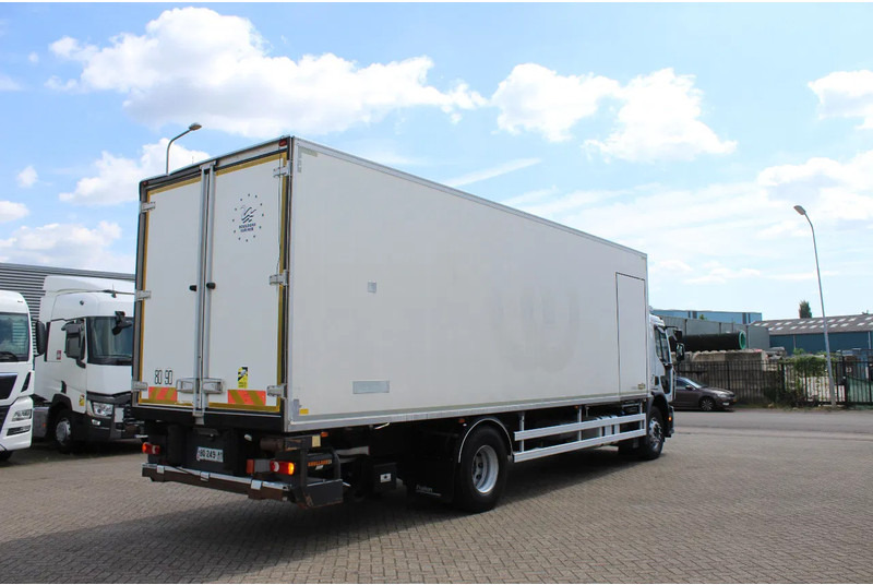 Renault Premium 370 * EURO5 * CARRIER SUPRA 950 * - Hűtős teherautó: 4 kép. Renault Premium 370 * EURO5 * CARRIER SUPRA 950 * - Hűtős teherautó: 4 kép.