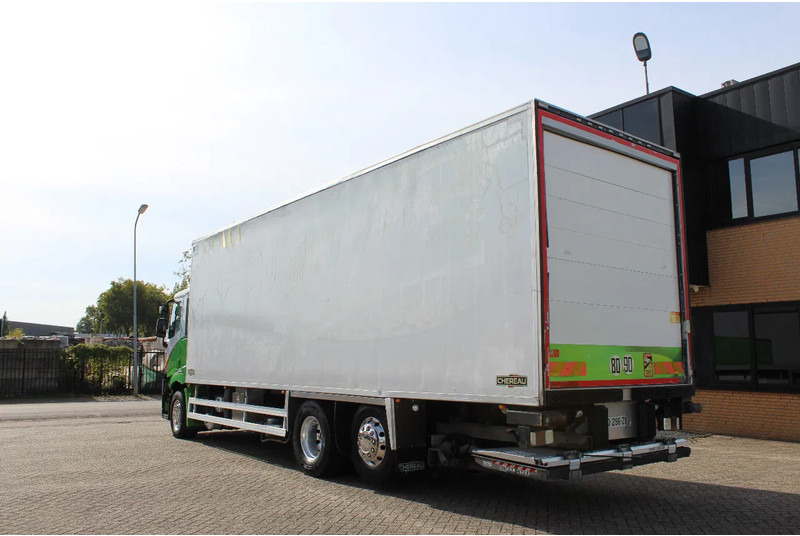 Renault T430 * RETARDER * EURO6 * CHEREAU * THERMO KING T-1200R * 6X2 * - Hűtős teherautó: 2 kép. Renault T430 * RETARDER * EURO6 * CHEREAU * THERMO KING T-1200R * 6X2 * - Hűtős teherautó: 2 kép.
