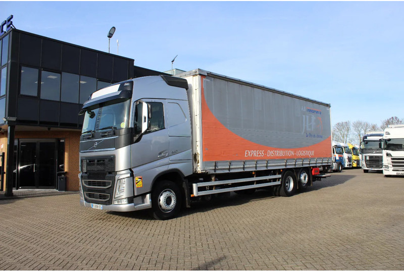 Volvo FH 460 * EUR6 * 6X2 * LIFT * - Ponyvás teherautó: 2 kép. Volvo FH 460 * EUR6 * 6X2 * LIFT * - Ponyvás teherautó: 2 kép.