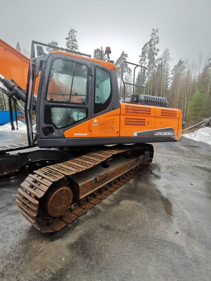 Doosan DX 300 LC-5 / Reserved - Lánctalpas kotró: 2 kép. Doosan DX 300 LC-5 / Reserved - Lánctalpas kotró: 2 kép.