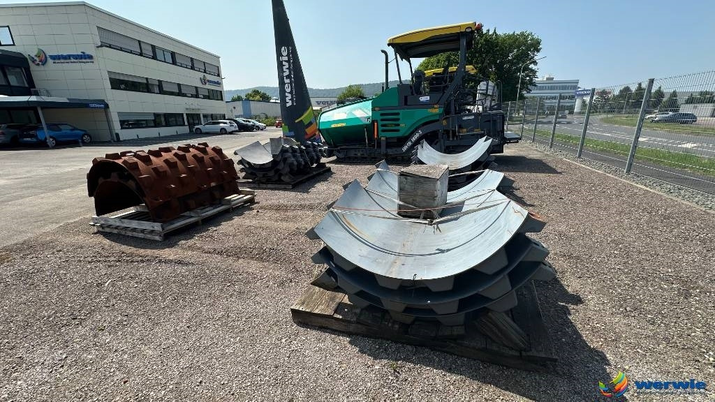 Hamm HAMM + VOLVO Stampffußschalen - Alkatrész - Henger: 2 kép. Hamm HAMM + VOLVO Stampffußschalen - Alkatrész - Henger: 2 kép.