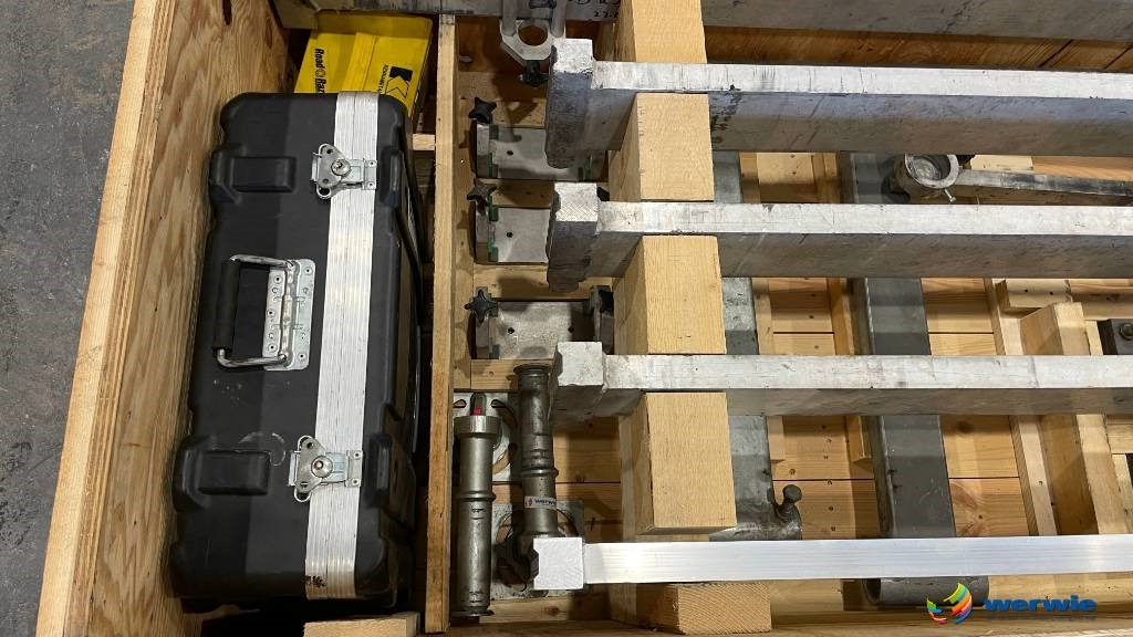 Vögele Big-MultiPlex-Ski Nivellierautomatik Leveling - Útburkológép: 4 kép. Vögele Big-MultiPlex-Ski Nivellierautomatik Leveling - Útburkológép: 4 kép.