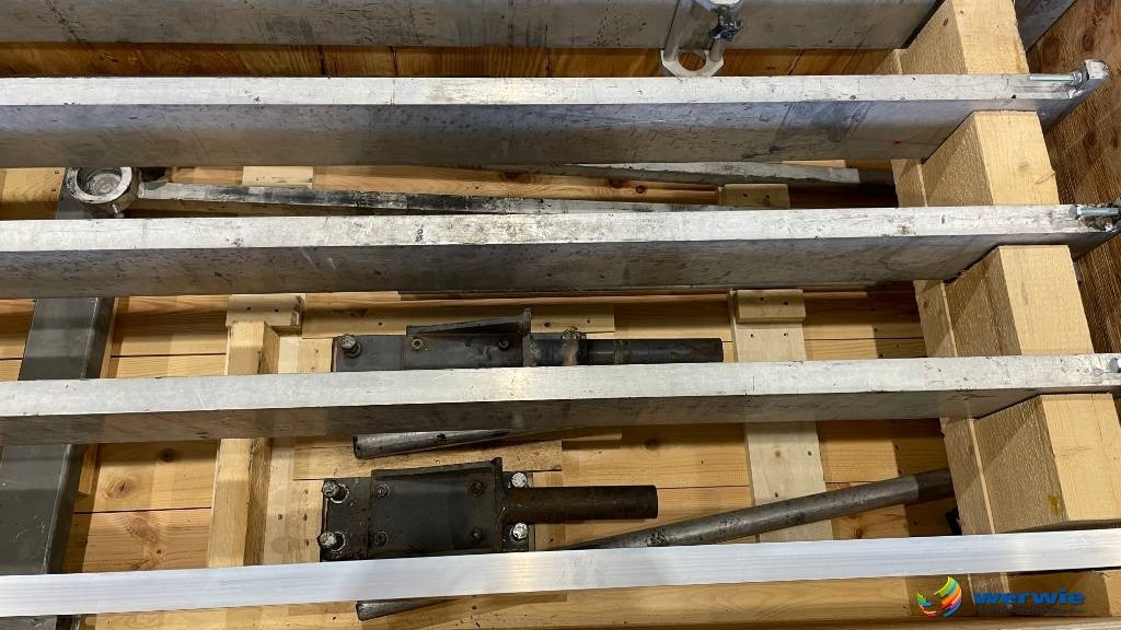 Vögele Big-MultiPlex-Ski Nivellierautomatik Leveling - Útburkológép: 5 kép. Vögele Big-MultiPlex-Ski Nivellierautomatik Leveling - Útburkológép: 5 kép.
