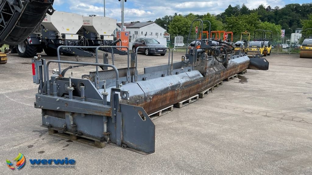 Vögele SB250-2TV 12,50 m fixed screed - Útburkológép: 2 kép. Vögele SB250-2TV 12,50 m fixed screed - Útburkológép: 2 kép.