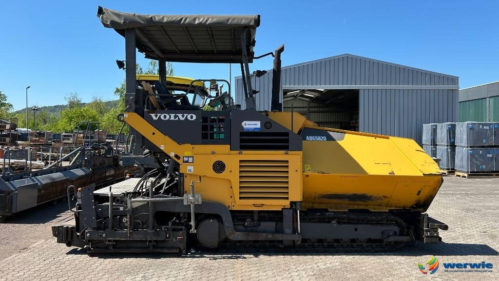 Volvo ABG TITAN 5820 - Útburkológép: 1 kép. Volvo ABG TITAN 5820 - Útburkológép: 1 kép.