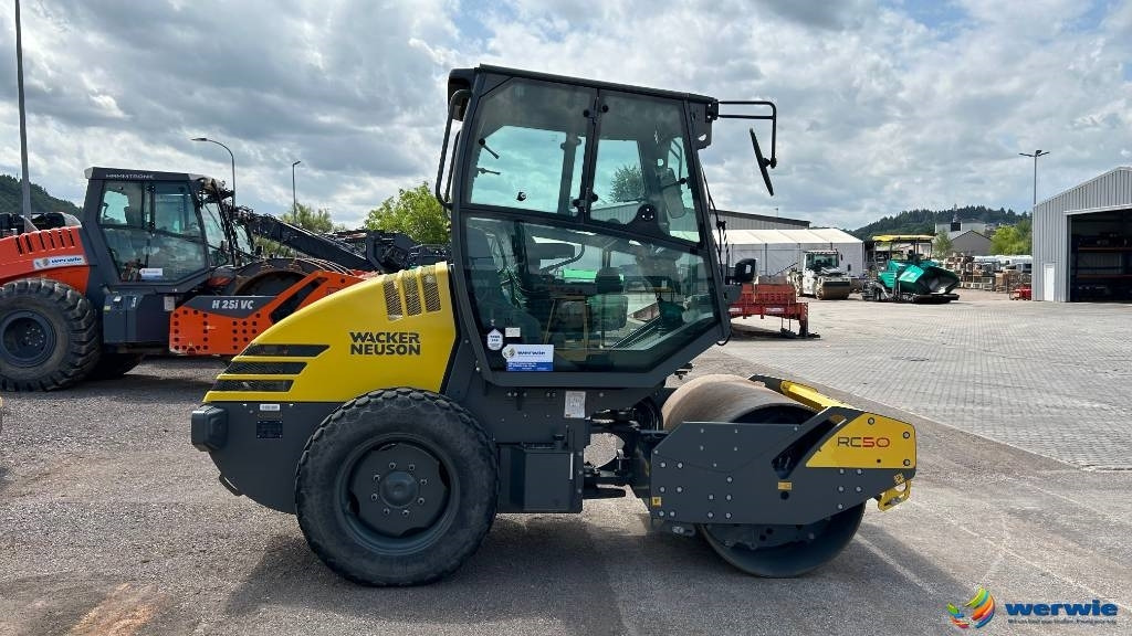 Wacker Neuson RC 50 - Talajtömörítő: 1 kép. Wacker Neuson RC 50 - Talajtömörítő: 1 kép.