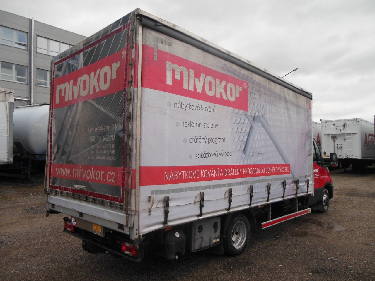 Iveco Daily 50C18, 10 Paletten - Ponyvás kisteherautó: 3 kép. Iveco Daily 50C18, 10 Paletten - Ponyvás kisteherautó: 3 kép.