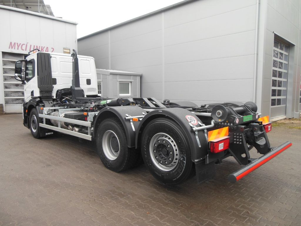 Iveco X-WAY AD 280X46, 6X2, LENK/LIFT, TNH 20T,SOFORT! - Horgos rakodó teherautó: 4 kép. Iveco X-WAY AD 280X46, 6X2, LENK/LIFT, TNH 20T,SOFORT! - Horgos rakodó teherautó: 4 kép.