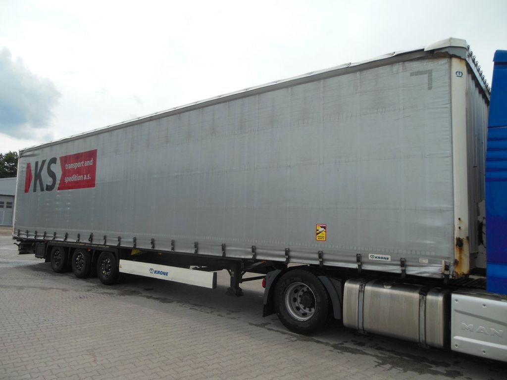 Krone SD MEGA LINER, LOWDECK - Ponyvás félpótkocsi: 4 kép. Krone SD MEGA LINER, LOWDECK - Ponyvás félpótkocsi: 4 kép.