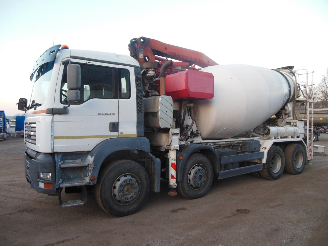 MAN TGA 35.410, 8X4, MIX + PUMPE 24M - Betonmixer: 2 kép. MAN TGA 35.410, 8X4, MIX + PUMPE 24M - Betonmixer: 2 kép.