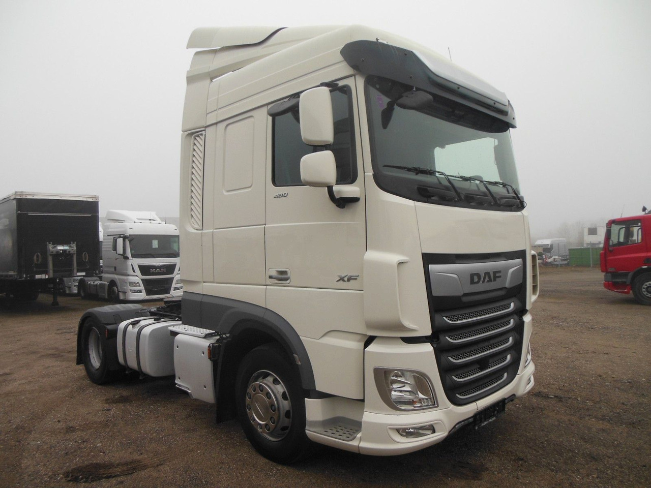 DAF XF 106.480 SC, STANDART, NEUE TACHO, TOP!! - Nyergesvontató: 2 kép. DAF XF 106.480 SC, STANDART, NEUE TACHO, TOP!! - Nyergesvontató: 2 kép.