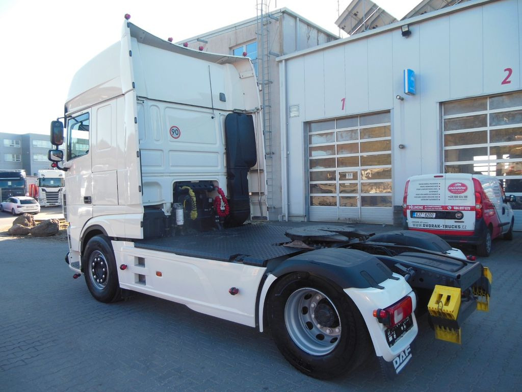 DAF XF106.480 SSC, LIMITED EDITION, STANDKLIMA, TOP! DAF XF106.480 SSC, LIMITED EDITION, STANDKLIMA, TOP! - Nyergesvontató: 4 kép. DAF XF106.480 SSC, LIMITED EDITION, STANDKLIMA, TOP! DAF XF106.480 SSC, LIMITED EDITION, STANDKLIMA, TOP! - Nyergesvontató: 4 kép.