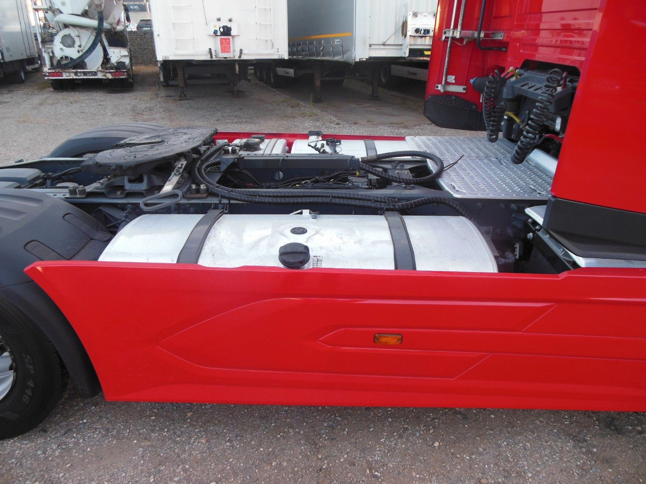 Nyergesvontató DAF XG 480, KIPPHYDRAULIK, STANDKLIMA, WIE NEUE!!!: 9 kép. Nyergesvontató DAF XG 480, KIPPHYDRAULIK, STANDKLIMA, WIE NEUE!!!: 9 kép.