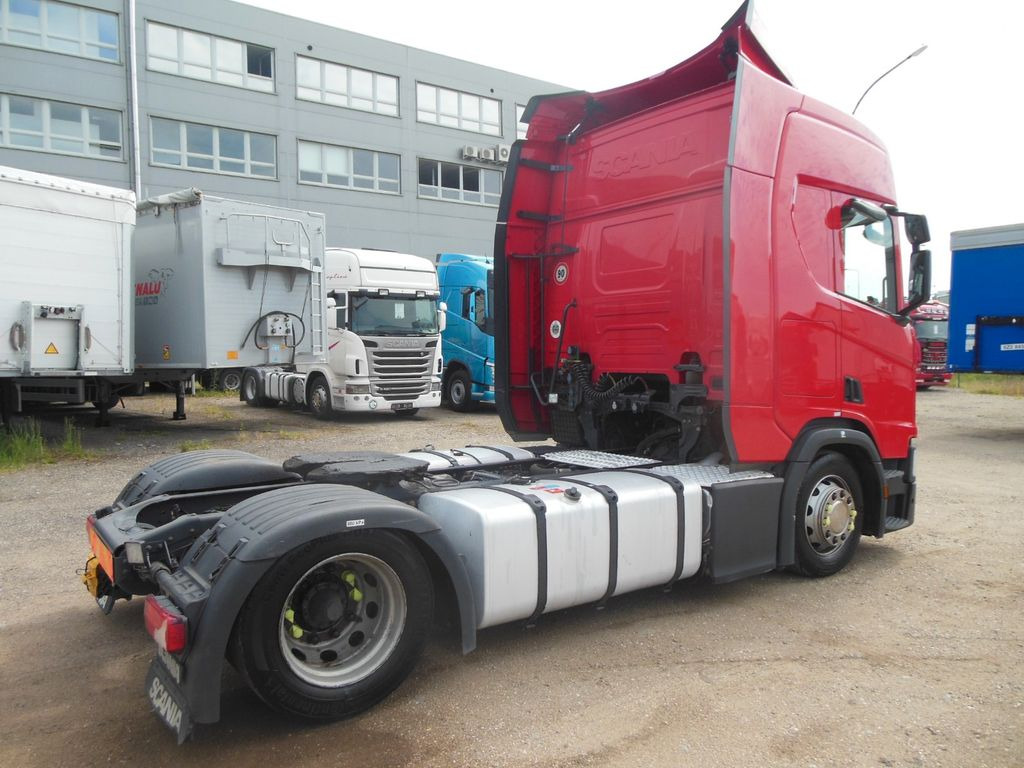 Scania R450 LOWDECK, RETARDER, STANDKLIMA, VOLL LUFT - Nyergesvontató: 3 kép. Scania R450 LOWDECK, RETARDER, STANDKLIMA, VOLL LUFT - Nyergesvontató: 3 kép.