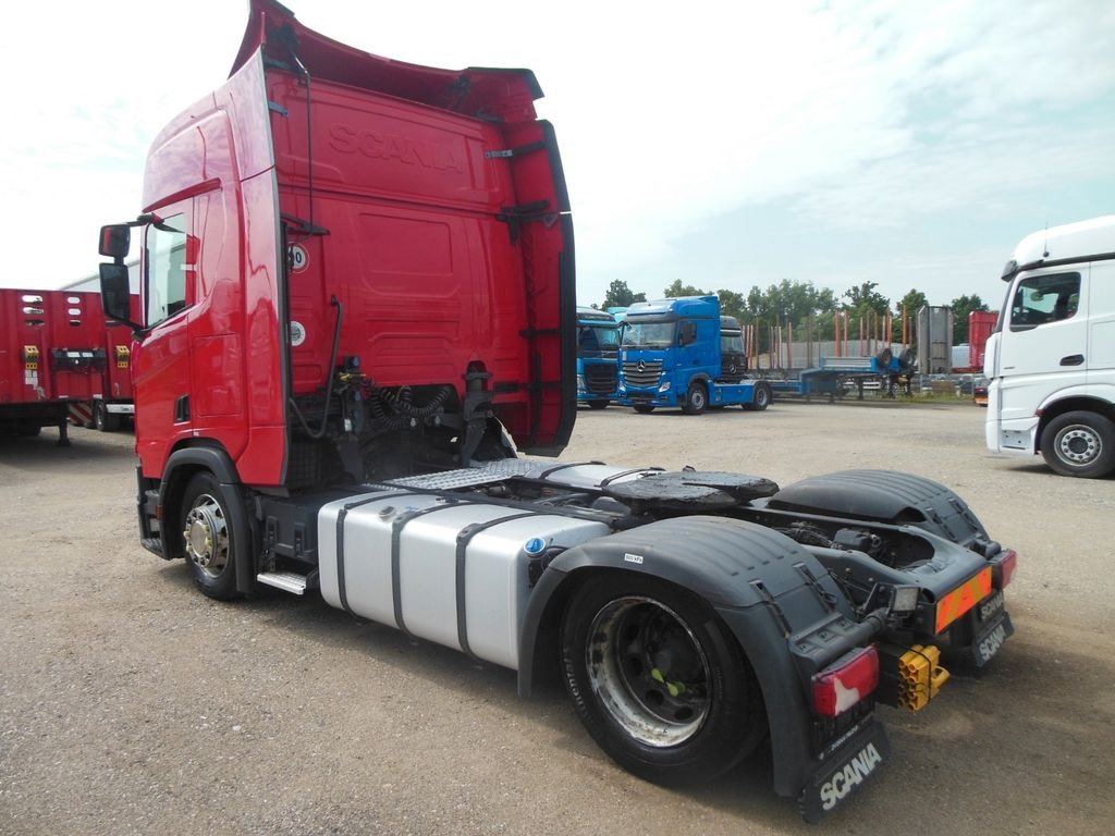 Scania R450 LOWDECK, RETARDER, STANDKLIMA, VOLL LUFT - Nyergesvontató: 4 kép. Scania R450 LOWDECK, RETARDER, STANDKLIMA, VOLL LUFT - Nyergesvontató: 4 kép.