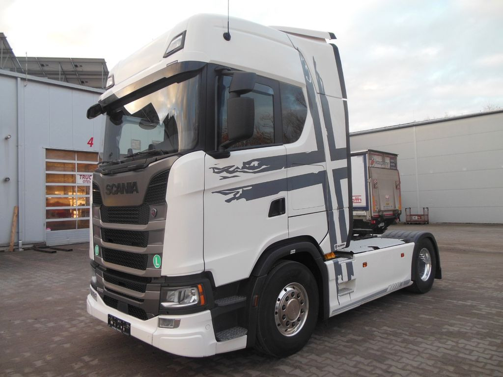 Scania S 500, RETARDER, STANDKLIMA, VOLLLUFT,ALU FELGEN - Nyergesvontató: 1 kép. Scania S 500, RETARDER, STANDKLIMA, VOLLLUFT,ALU FELGEN - Nyergesvontató: 1 kép.