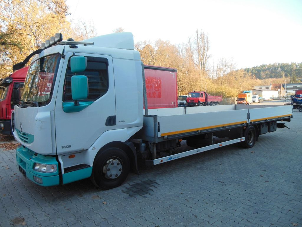 Renault MIDLUM DXI 180.08 - Platós kisteherautó: 1 kép. Renault MIDLUM DXI 180.08 - Platós kisteherautó: 1 kép.