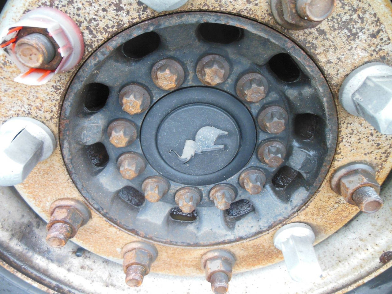 Schmitz Cargobull SCB, LOWDECK - Ponyvás félpótkocsi: 5 kép. Schmitz Cargobull SCB, LOWDECK - Ponyvás félpótkocsi: 5 kép.