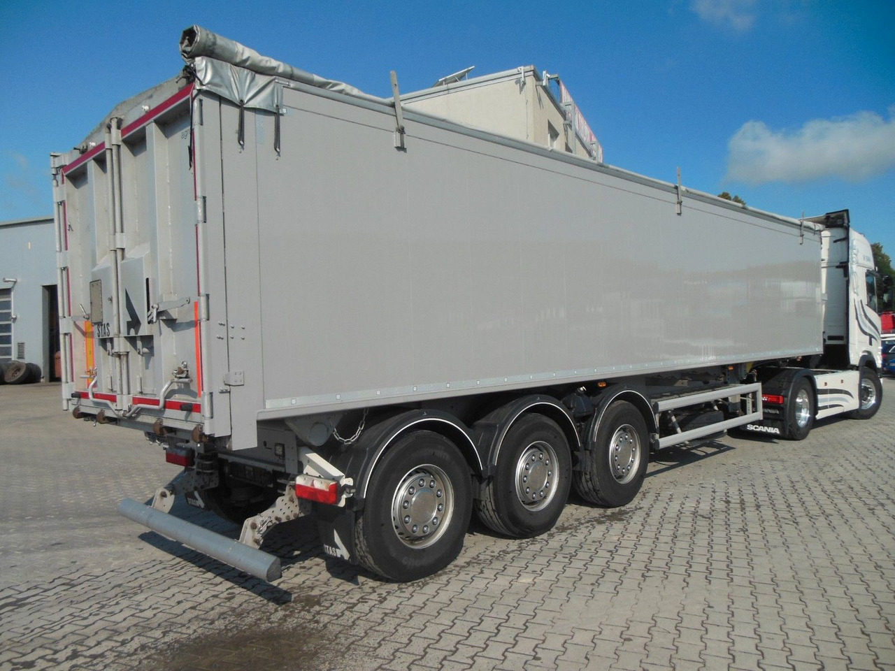 Stas S300CX, 49m3, ADR, 9 TONE ACHSEN,WIE NEUE-TOP!!! - Félpótkocsi billenőplatós: 4 kép. Stas S300CX, 49m3, ADR, 9 TONE ACHSEN,WIE NEUE-TOP!!! - Félpótkocsi billenőplatós: 4 kép.