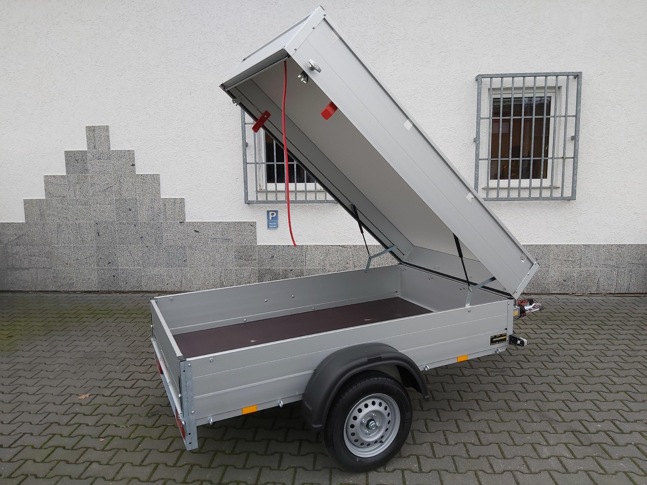 ALUBOXX Deckelanhänger GTB 750 HT 211x126x48 (XS) 750kg Winter Aktion - Autó utánfutó: 5 kép. ALUBOXX Deckelanhänger GTB 750 HT 211x126x48 (XS) 750kg Winter Aktion - Autó utánfutó: 5 kép.