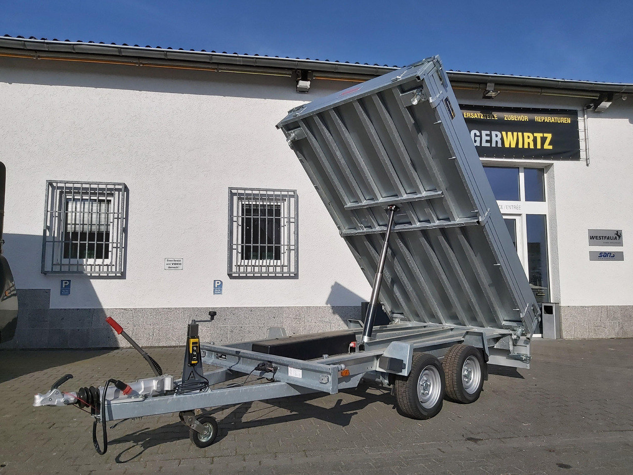 Anssems Kipper KSX 3500 Elektrisch 305x178x35cm Stahlboden niedrig Fahrgestell 3500kg - Pótkocsi billenőplatós: 1 kép. Anssems Kipper KSX 3500 Elektrisch 305x178x35cm Stahlboden niedrig Fahrgestell 3500kg - Pótkocsi billenőplatós: 1 kép.