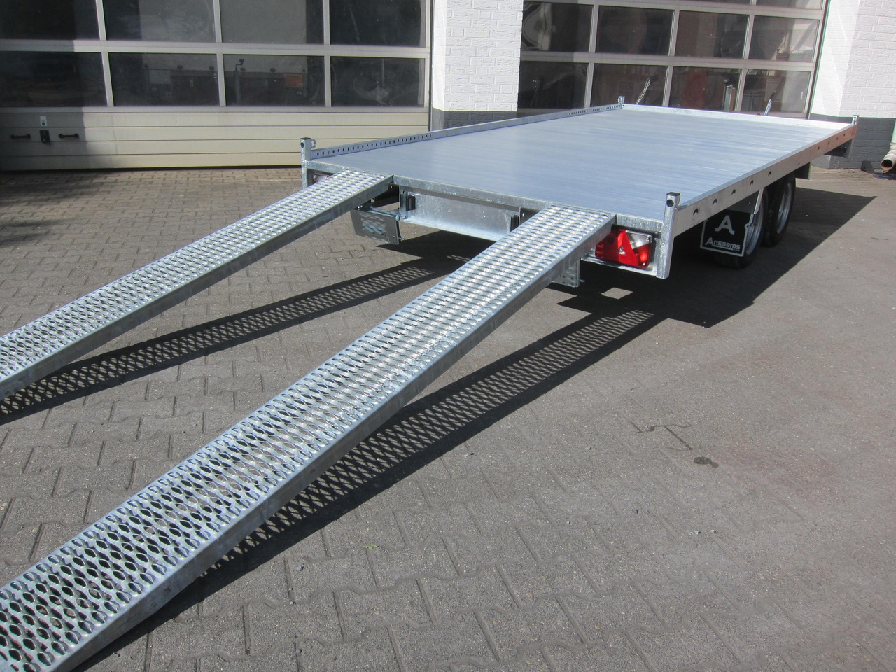Anssems MSX 3500 Multitransporter 405x200cm Aluboden 3500kg ONLINE AKTION - Platós pótkocsi: 4 kép. Anssems MSX 3500 Multitransporter 405x200cm Aluboden 3500kg ONLINE AKTION - Platós pótkocsi: 4 kép.