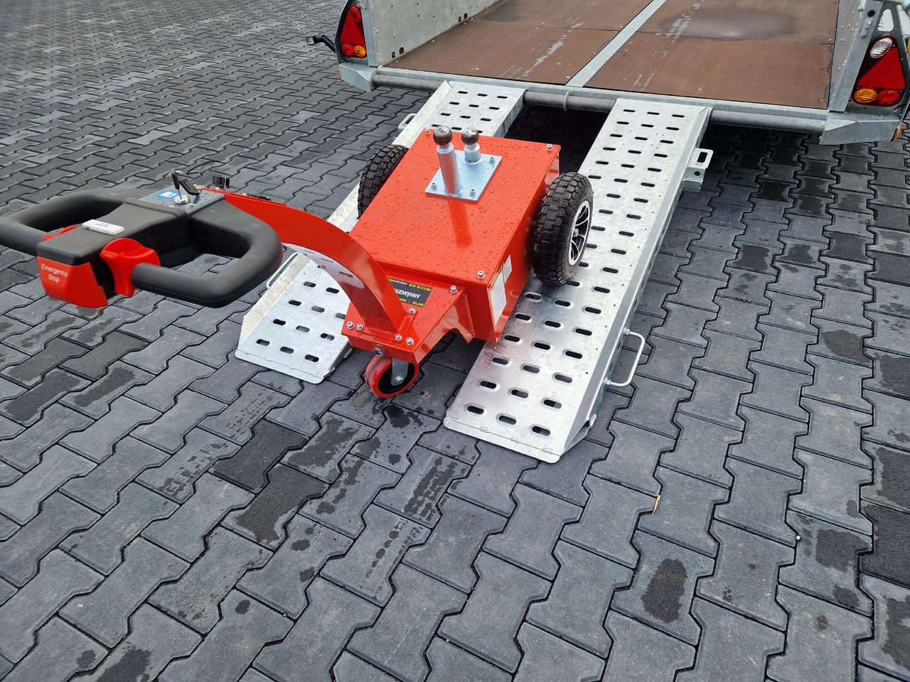 Trailershop Rangierhilfe Moover Elektrisch mit Batterie - Anyagmozgató gép: 3 kép. Trailershop Rangierhilfe Moover Elektrisch mit Batterie - Anyagmozgató gép: 3 kép.