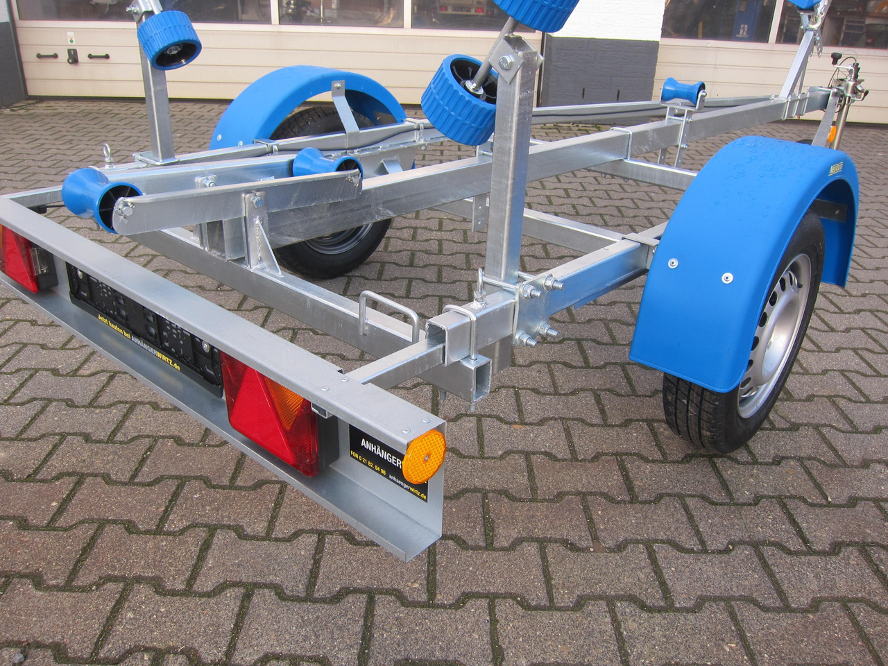 Bootsanhänger Boattrailer Neptun NAVY N7-17 Trailer 750kg mit Winde Winter Online Aktion - Csónakszállító utánfutó: 3 kép. Bootsanhänger Boattrailer Neptun NAVY N7-17 Trailer 750kg mit Winde Winter Online Aktion - Csónakszállító utánfutó: 3 kép.