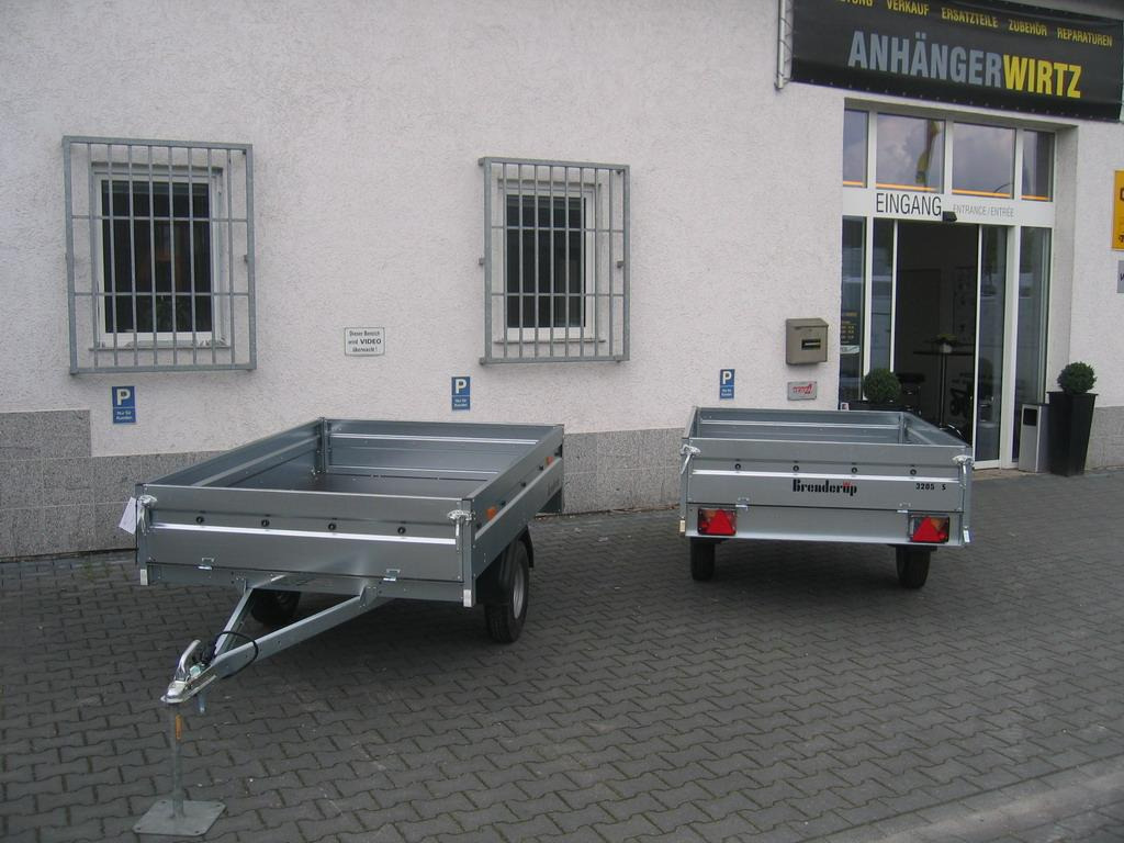 Brenderup 3205 SUB 750 204x142x35cm (XS) 750kg TOPSELLER - Platós pótkocsi: 2 kép. Brenderup 3205 SUB 750 204x142x35cm (XS) 750kg TOPSELLER - Platós pótkocsi: 2 kép.