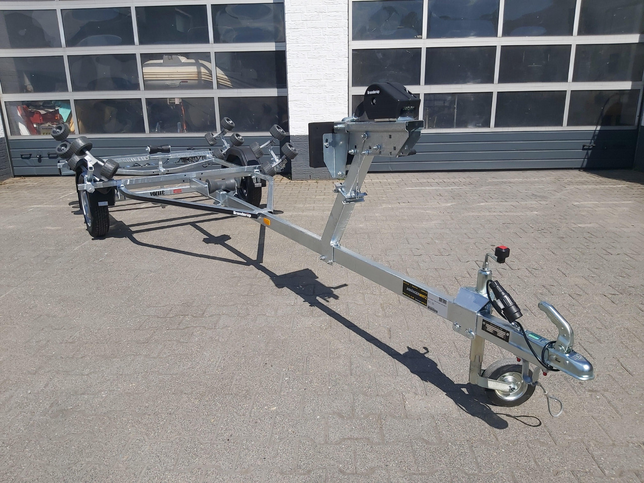 Brenderup Bootsanhänger Schlauchbootanhänger 150600UB RBX 600kg Januar online Aktion - Csónakszállító utánfutó: 3 kép. Brenderup Bootsanhänger Schlauchbootanhänger 150600UB RBX 600kg Januar online Aktion - Csónakszállító utánfutó: 3 kép.