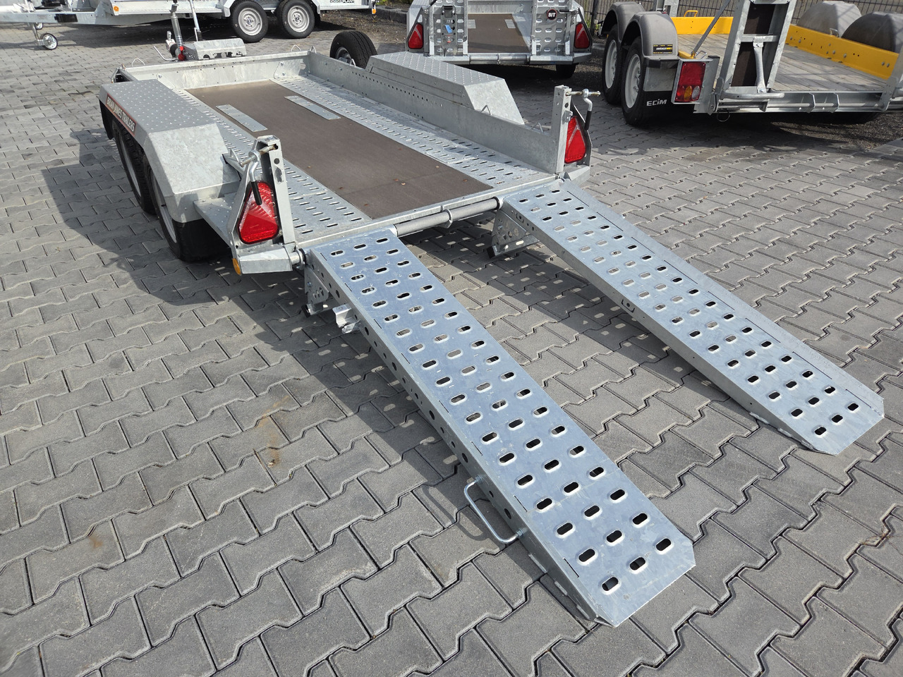 Brian James Digger Plant 543-2813-35 280x130cm Auffahrrampen klappbar Reserverad 3500kg - Gépszállító utánfutó: 5 kép. Brian James Digger Plant 543-2813-35 280x130cm Auffahrrampen klappbar Reserverad 3500kg - Gépszállító utánfutó: 5 kép.