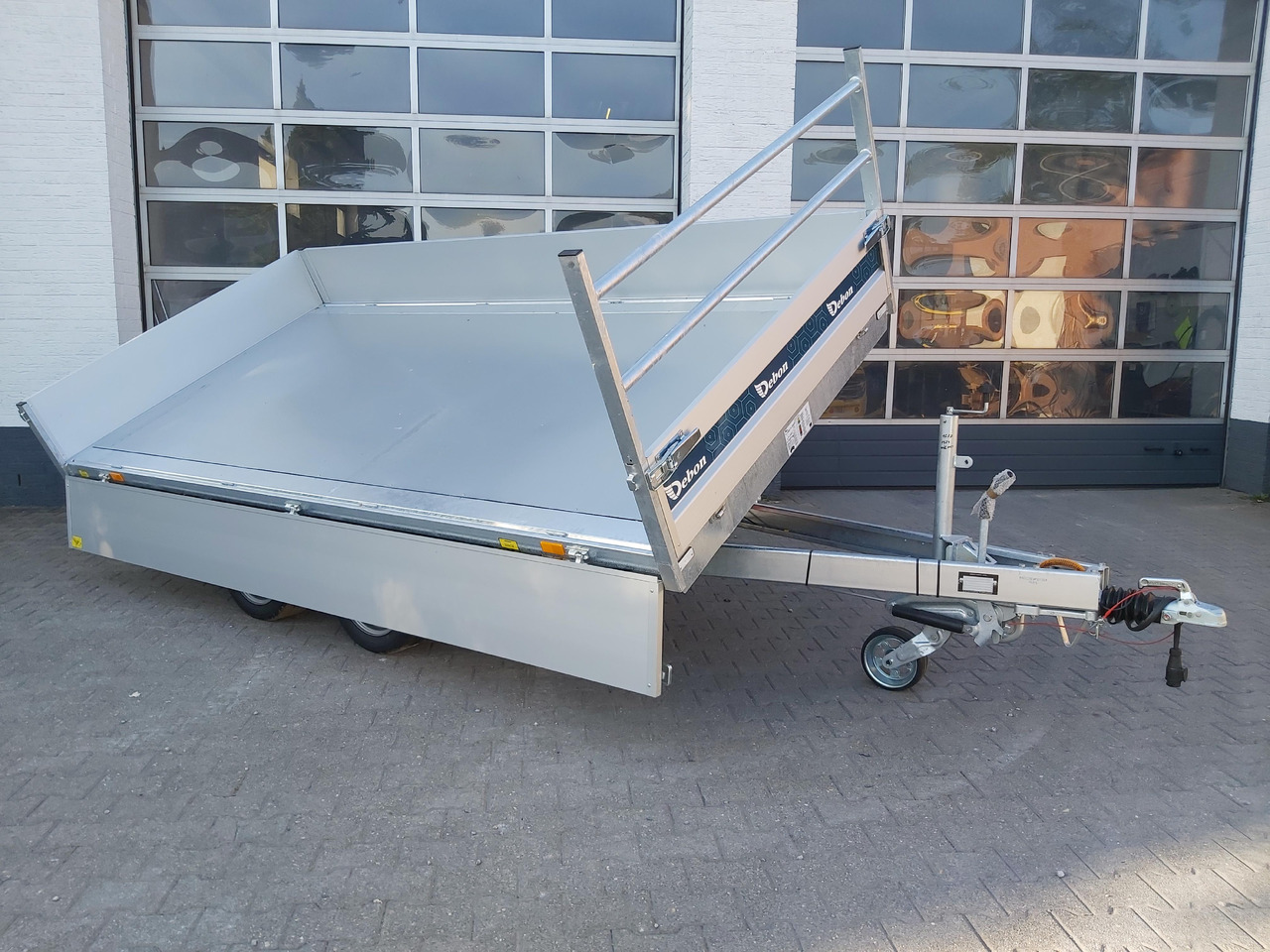 Cheval Liberte Kipper PW 3.6 Elektro Profi Rampen Stützen 360x180x35 3500kg Top Aktion - Pótkocsi billenőplatós: 3 kép. Cheval Liberte Kipper PW 3.6 Elektro Profi Rampen Stützen 360x180x35 3500kg Top Aktion - Pótkocsi billenőplatós: 3 kép.