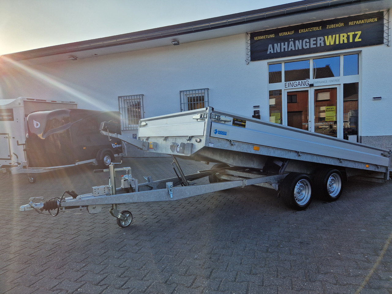 Hapert Indigo HT-2 405x201x30cm ankippbar Heckklappe Seilwinde 3500kg - Gépszállító utánfutó: 4 kép. Hapert Indigo HT-2 405x201x30cm ankippbar Heckklappe Seilwinde 3500kg - Gépszállító utánfutó: 4 kép.