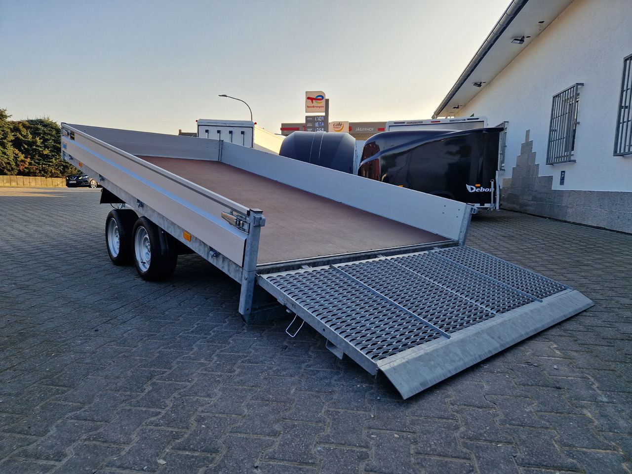 Hapert Indigo HT-2 405x201x30cm ankippbar Heckklappe Seilwinde 3500kg - Gépszállító utánfutó: 5 kép. Hapert Indigo HT-2 405x201x30cm ankippbar Heckklappe Seilwinde 3500kg - Gépszállító utánfutó: 5 kép.