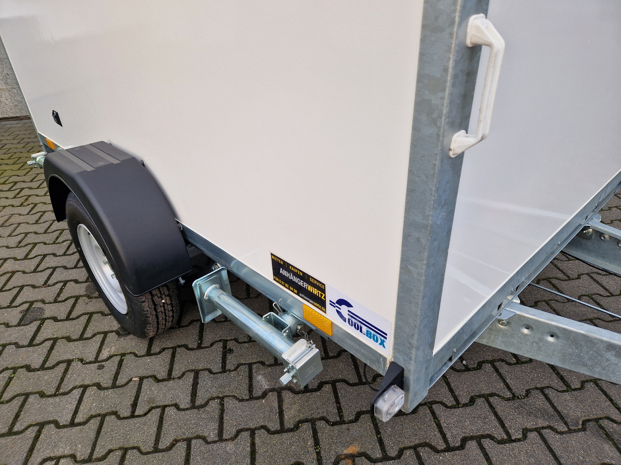 Pótkocsi hűtős Kargo CoolBoxx FK1326H 251x150x178cm Lebensmittel 230V Govi Kühlung Stützen 1300kg 100km/H: 15 kép.
