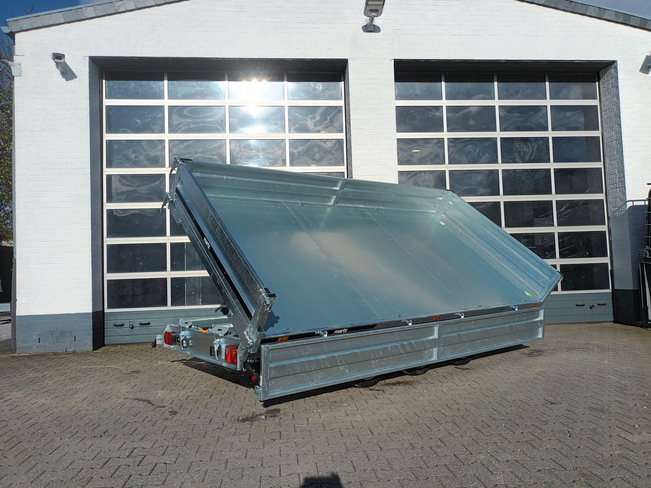 Martz Kipper 400/3 406x200x40cm Profi Stahl Elektro + NHP Rampen Stützen Pendel Tridem 13" 3500kg - Gépszállító utánfutó: 2 kép. Martz Kipper 400/3 406x200x40cm Profi Stahl Elektro + NHP Rampen Stützen Pendel Tridem 13" 3500kg - Gépszállító utánfutó: 2 kép.