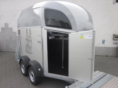 Pferdeanhänger Böckmann Champion C Kutschentransport CFF+ 100 km/H 2700kg - Lószállító utánfutó: 3 kép. Pferdeanhänger Böckmann Champion C Kutschentransport CFF+ 100 km/H 2700kg - Lószállító utánfutó: 3 kép.