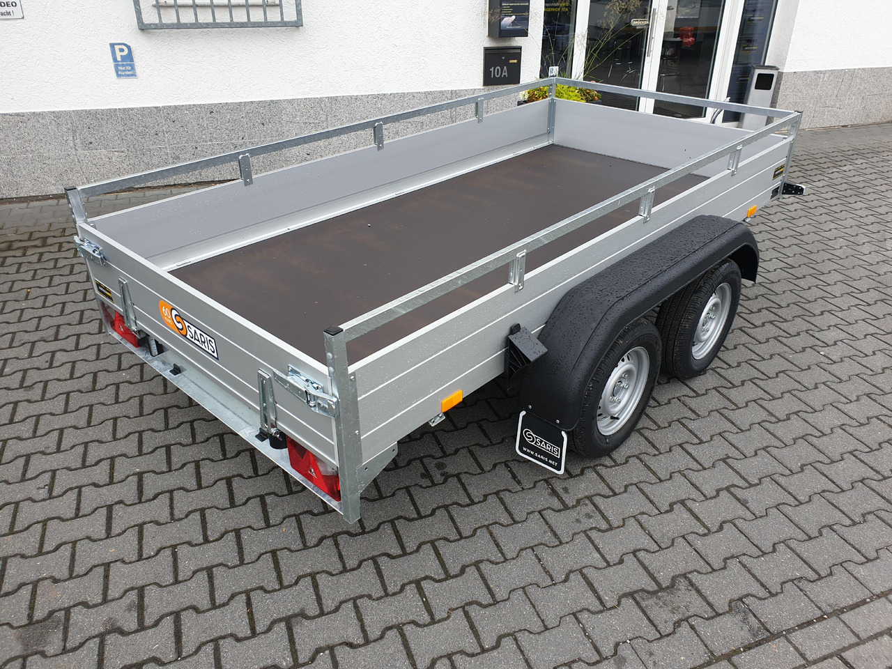 Saris Anhänger FW2000 McAlu Pro MP 305x153x45cm (M) 2000kg - Platós pótkocsi: 3 kép. Saris Anhänger FW2000 McAlu Pro MP 305x153x45cm (M) 2000kg - Platós pótkocsi: 3 kép.