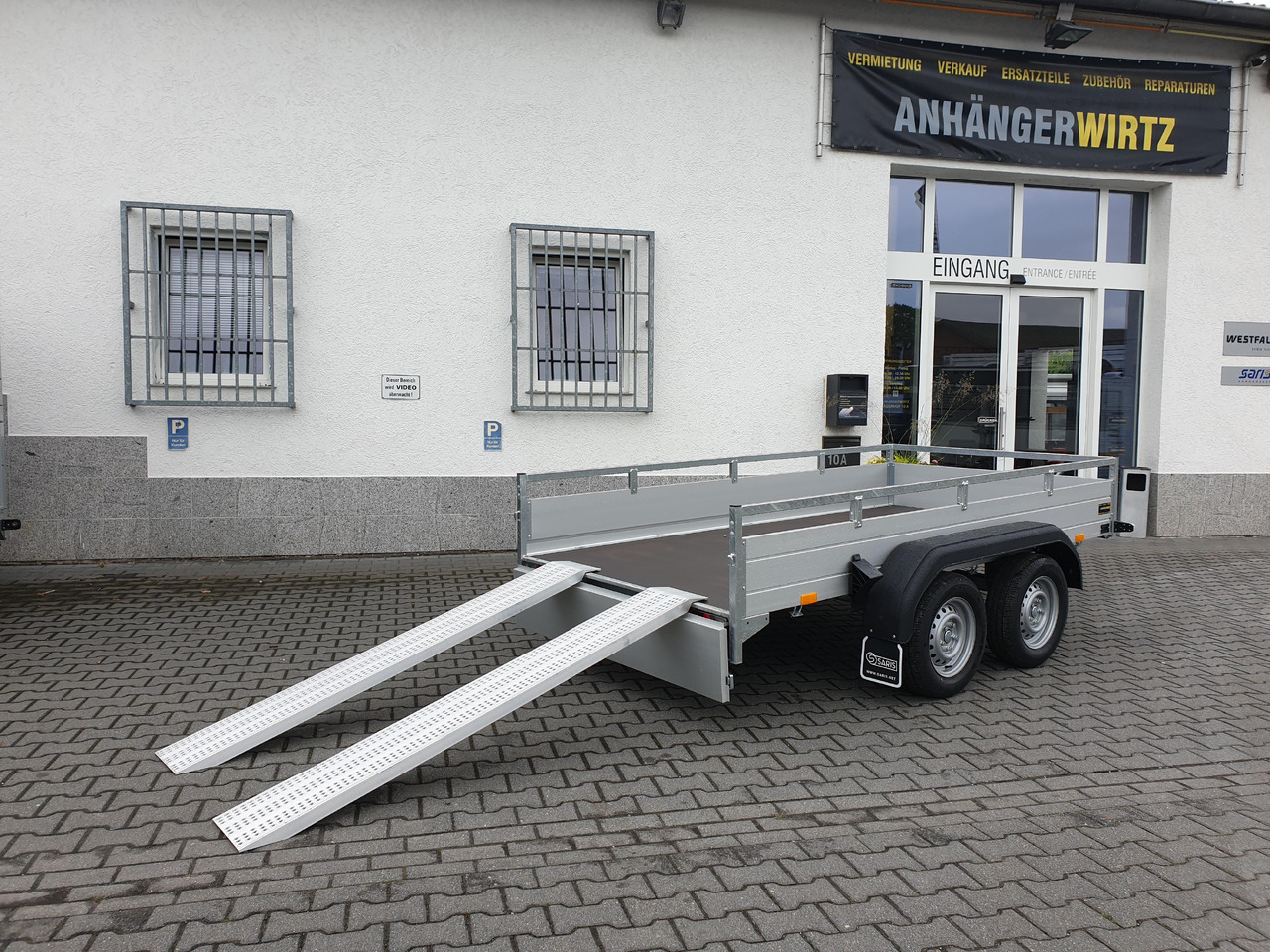 Saris Anhänger FW2000 McAlu Pro MP 305x155x45cm Auffahrrampen (M) 2000kg Winter Aktion - Platós pótkocsi: 4 kép. Saris Anhänger FW2000 McAlu Pro MP 305x155x45cm Auffahrrampen (M) 2000kg Winter Aktion - Platós pótkocsi: 4 kép.