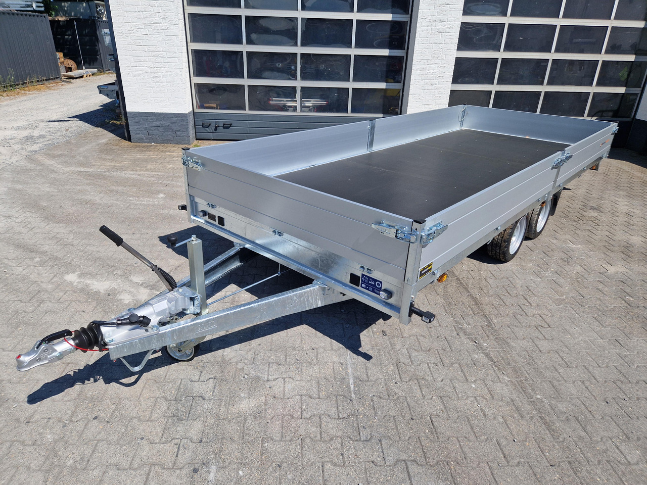 Saris PL HD 506 204 3500 2 506x204x35cm heavy duty LED Beleuchtung (XXL) Modell 2023 - Platós pótkocsi: 3 kép. Saris PL HD 506 204 3500 2 506x204x35cm heavy duty LED Beleuchtung (XXL) Modell 2023 - Platós pótkocsi: 3 kép.