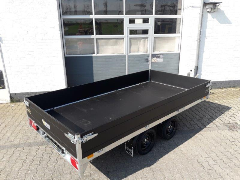 Saris PL356 184 2700 2 356x184x35cm black Edition LED Beleuchtung VAS 13" (L) 2700kg - Platós pótkocsi: 3 kép. Saris PL356 184 2700 2 356x184x35cm black Edition LED Beleuchtung VAS 13" (L) 2700kg - Platós pótkocsi: 3 kép.