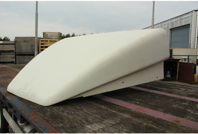 DAF 95 - Légterelő: 1 kép. DAF 95 - Légterelő: 1 kép.