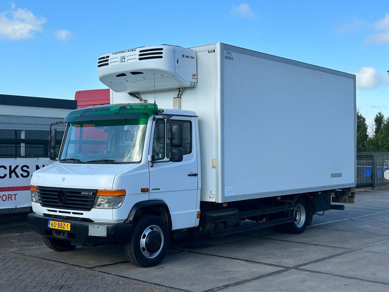 Mercedes-Benz VARIO 816 FULL STEEL NL - Hűtős teherautó: 1 kép. Mercedes-Benz VARIO 816 FULL STEEL NL - Hűtős teherautó: 1 kép.