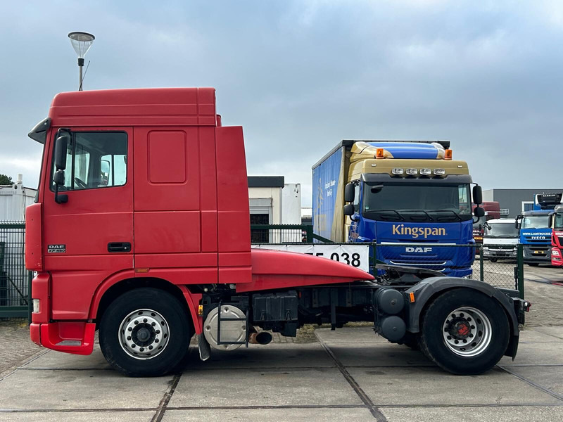 DAF XF 95.480 - Nyergesvontató: 2 kép. DAF XF 95.480 - Nyergesvontató: 2 kép.