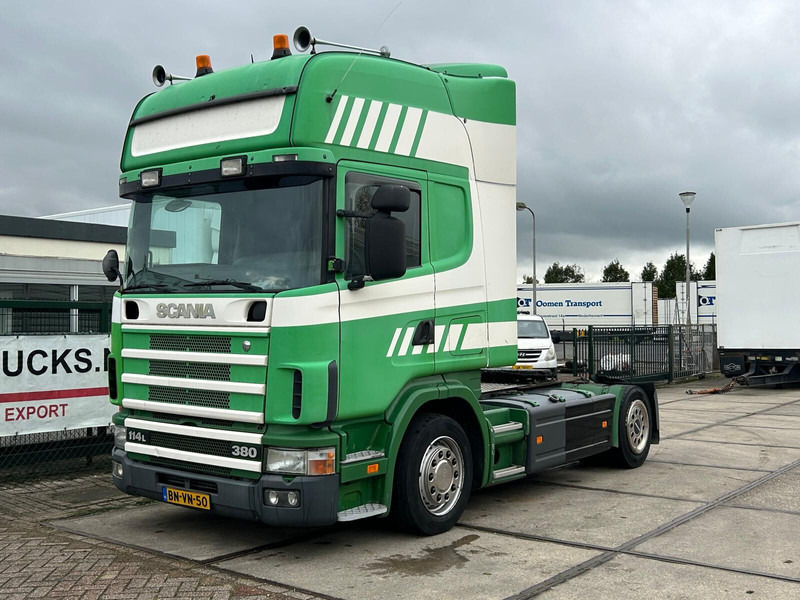 Scania R114.380 - Nyergesvontató: 1 kép. Scania R114.380 - Nyergesvontató: 1 kép.
